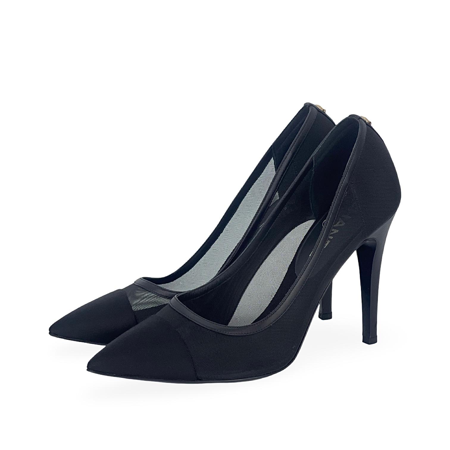 Chanel Black Mesh Interlocking CC Logo Pumps 39.5C