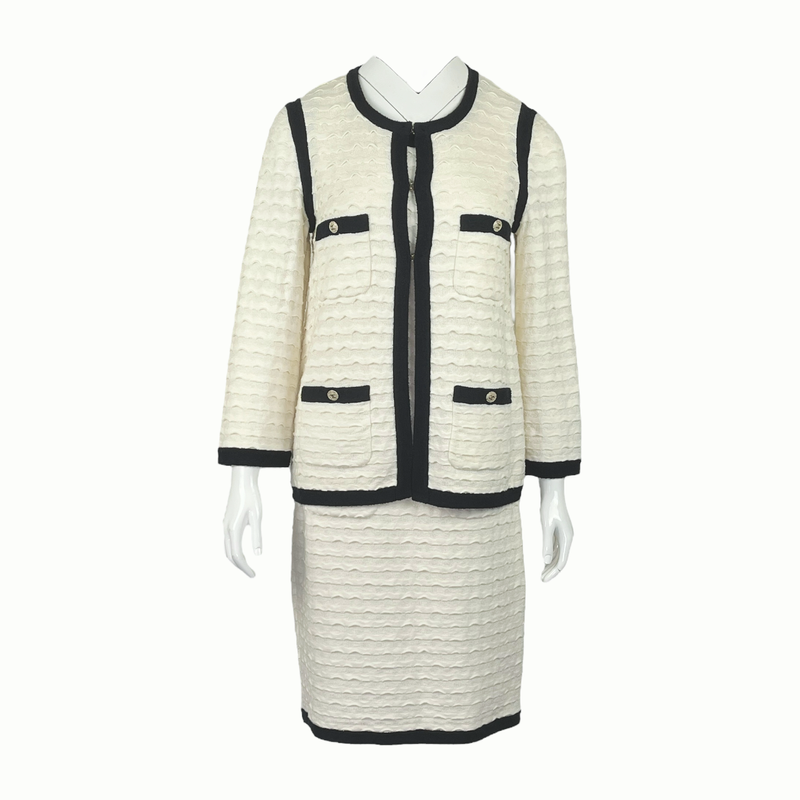 Chanel Ivory Navy Blue 12C Cotton Cashmere Silver CC Button 4 Pocket Cardigan 38 Dress 38 - 1