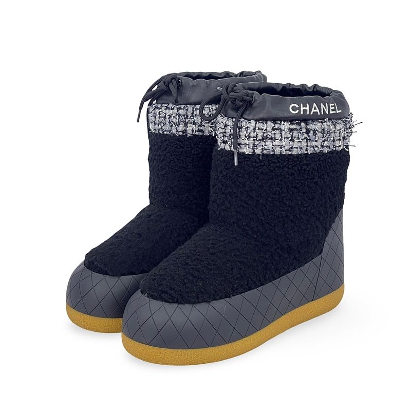 Chanel Black White Tweed Shearling Snow Boots 39 - 1