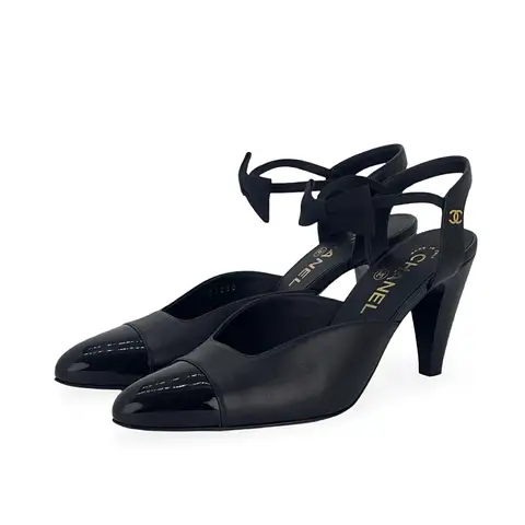 Chanel Black Lambskin Patent Cap Toe CC Ribbon Pumps 38.5