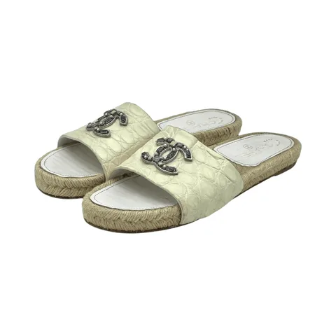 Chanel Beige Leather Embellished CC Flat Espadrille Slides 39 - 1
