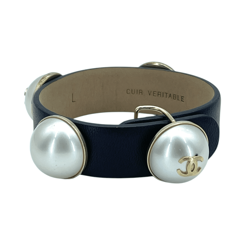 Chanel Black Leather Pearl CC Bracelet L - 1