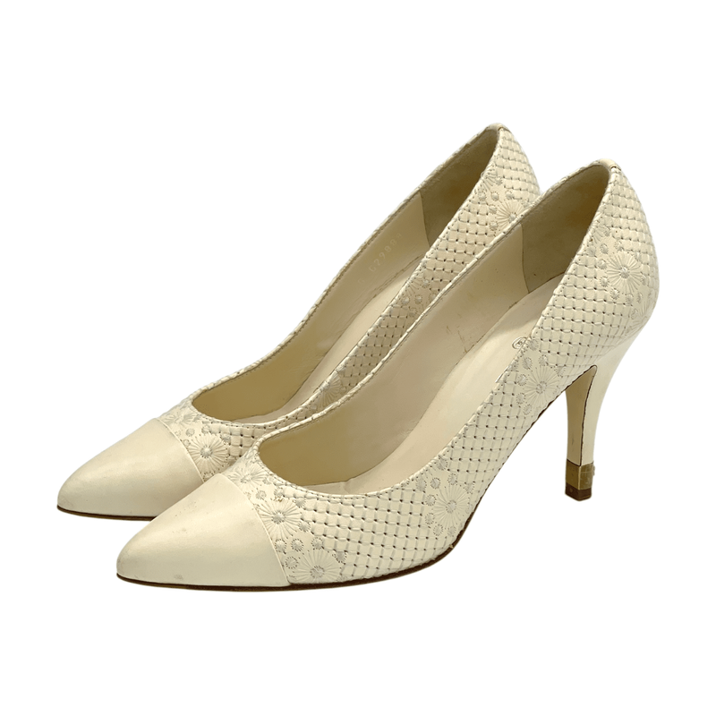 Chanel Ecru Leather Pumps 38.5 - 1